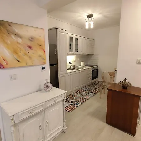 Iasis Apartment *