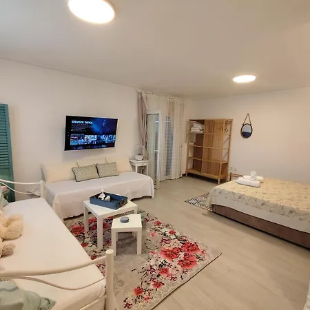 Apartment Iasis *